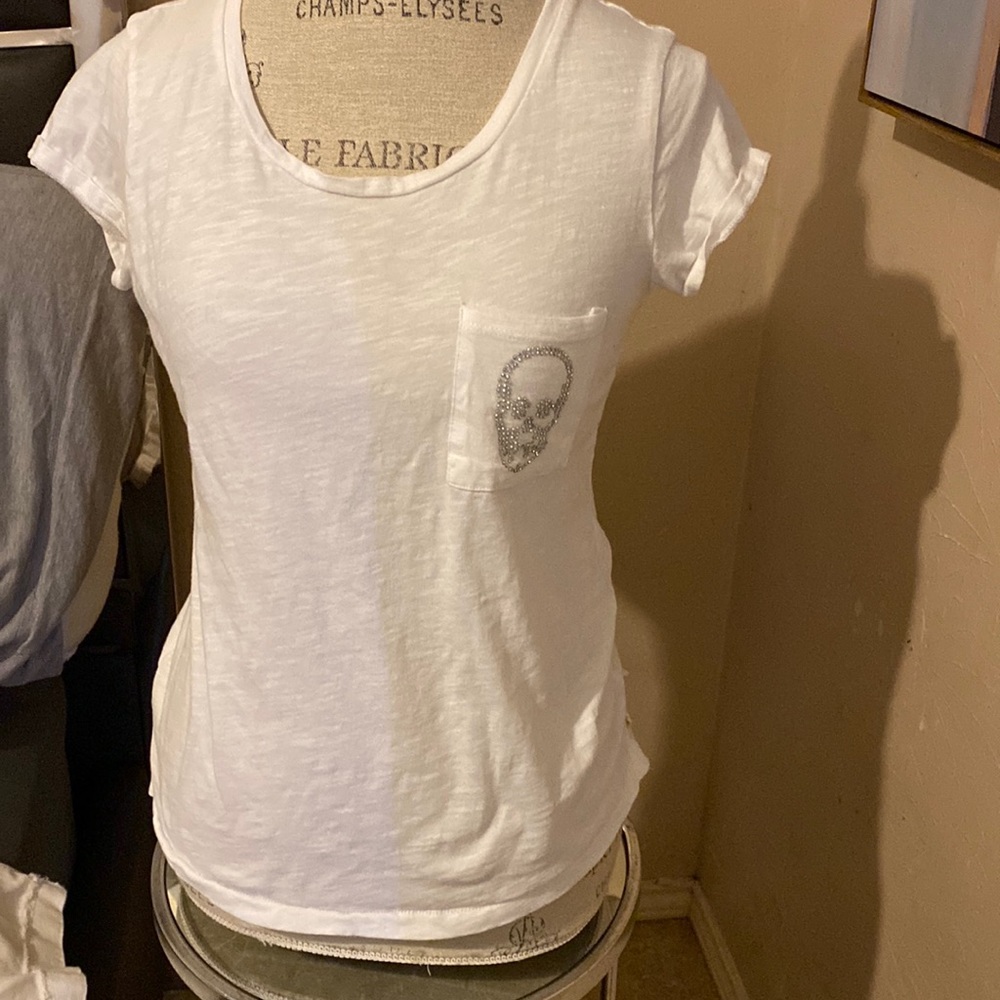 Bedazzled skull pocket